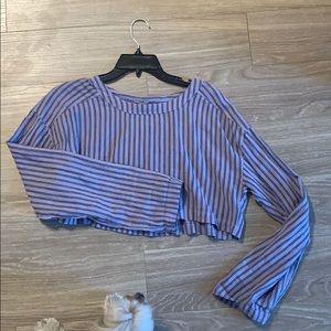 URBAN OUTFITTERS crop top